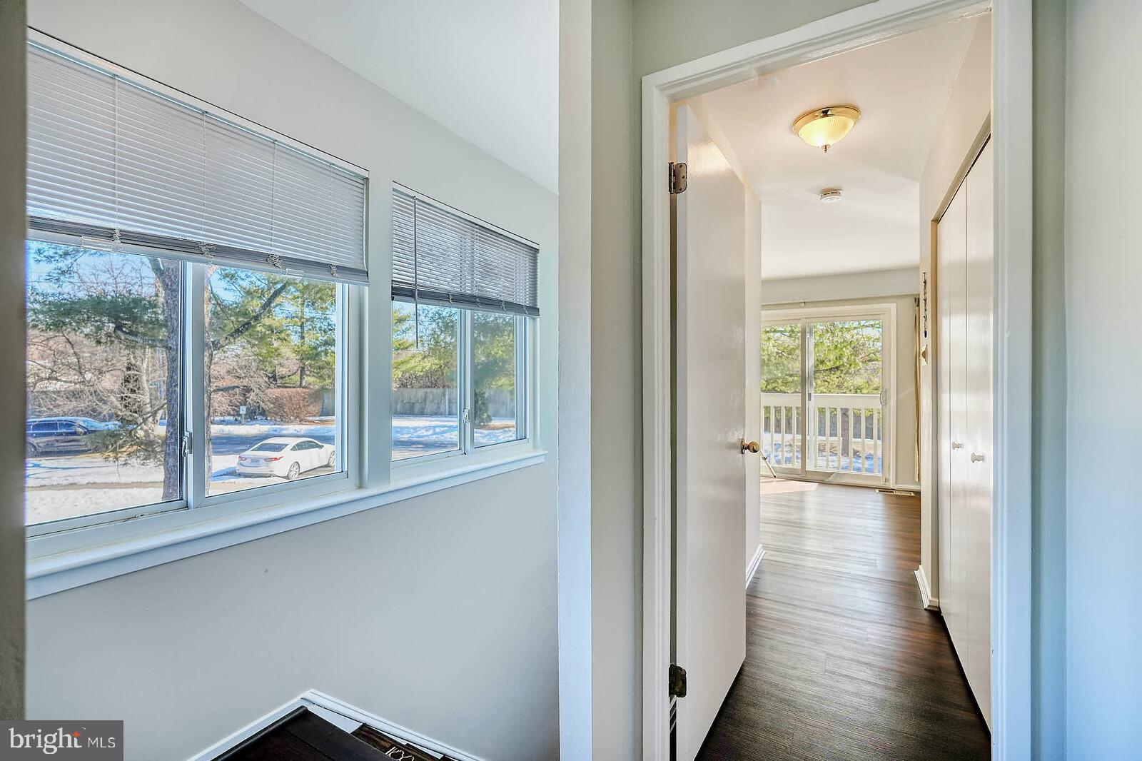 7900 Bentley Village Drive, Unit 11B Springfield, VA 22152 - Photo 31 of 42 Upstairs foyer.