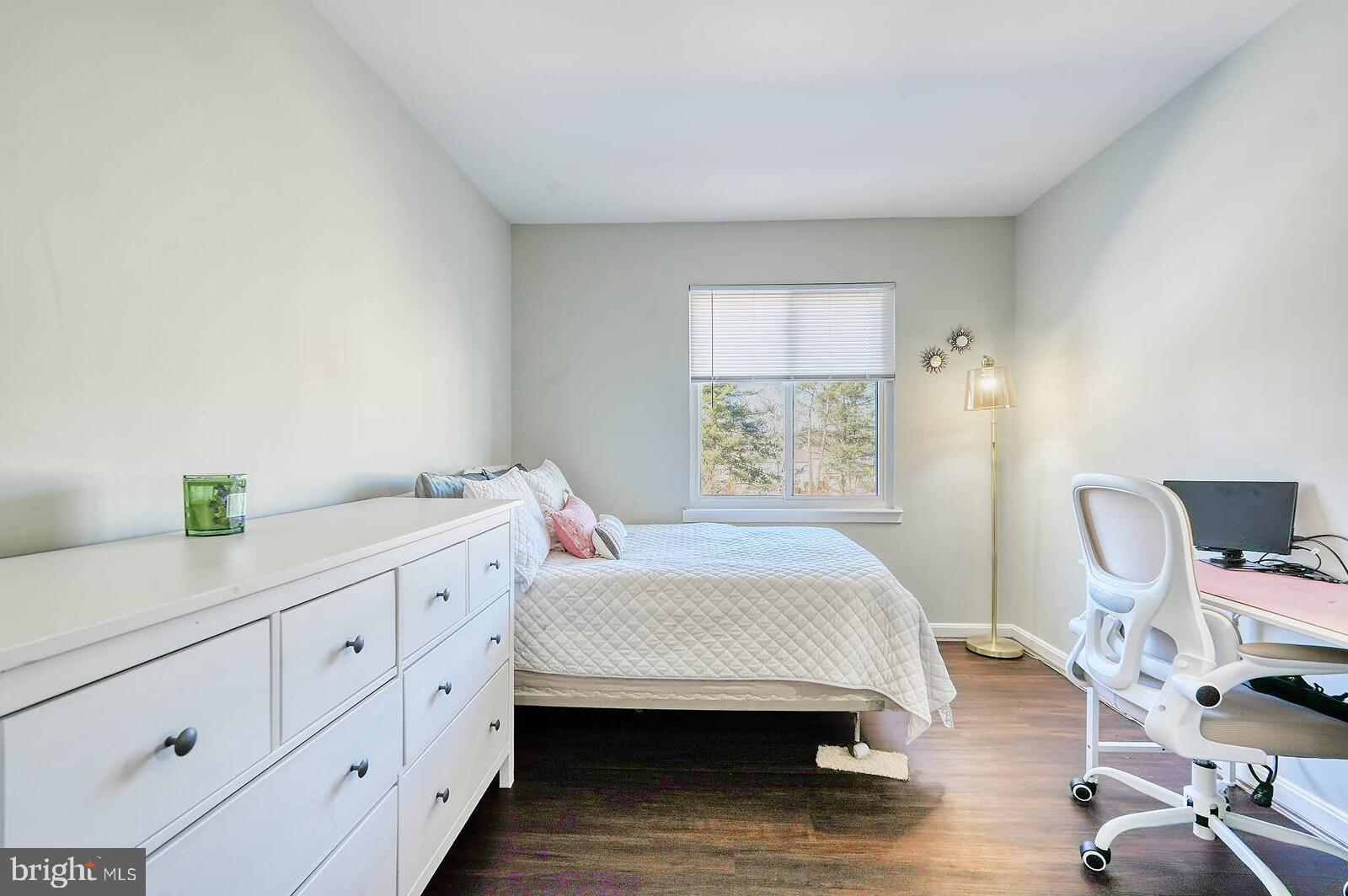 7900 Bentley Village Drive, Unit 11B Springfield, VA 22152 - Photo 33 of 42 Second bedroom.