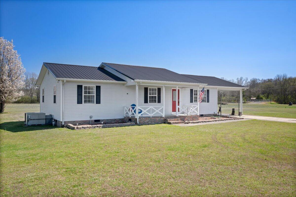 76 Patsy Lee Drive Stevenson, AL 35772 - Photo 4 of 38 3CFDD2CF-5DF3-4F25-8CDF-1A7F297D726C