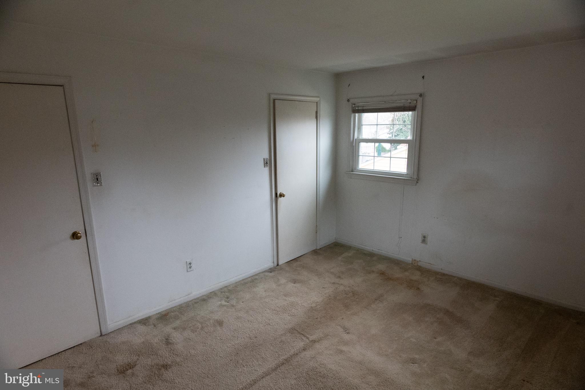 7601 Hayfield Road Alexandria, VA 22315 - Photo 12 of 35