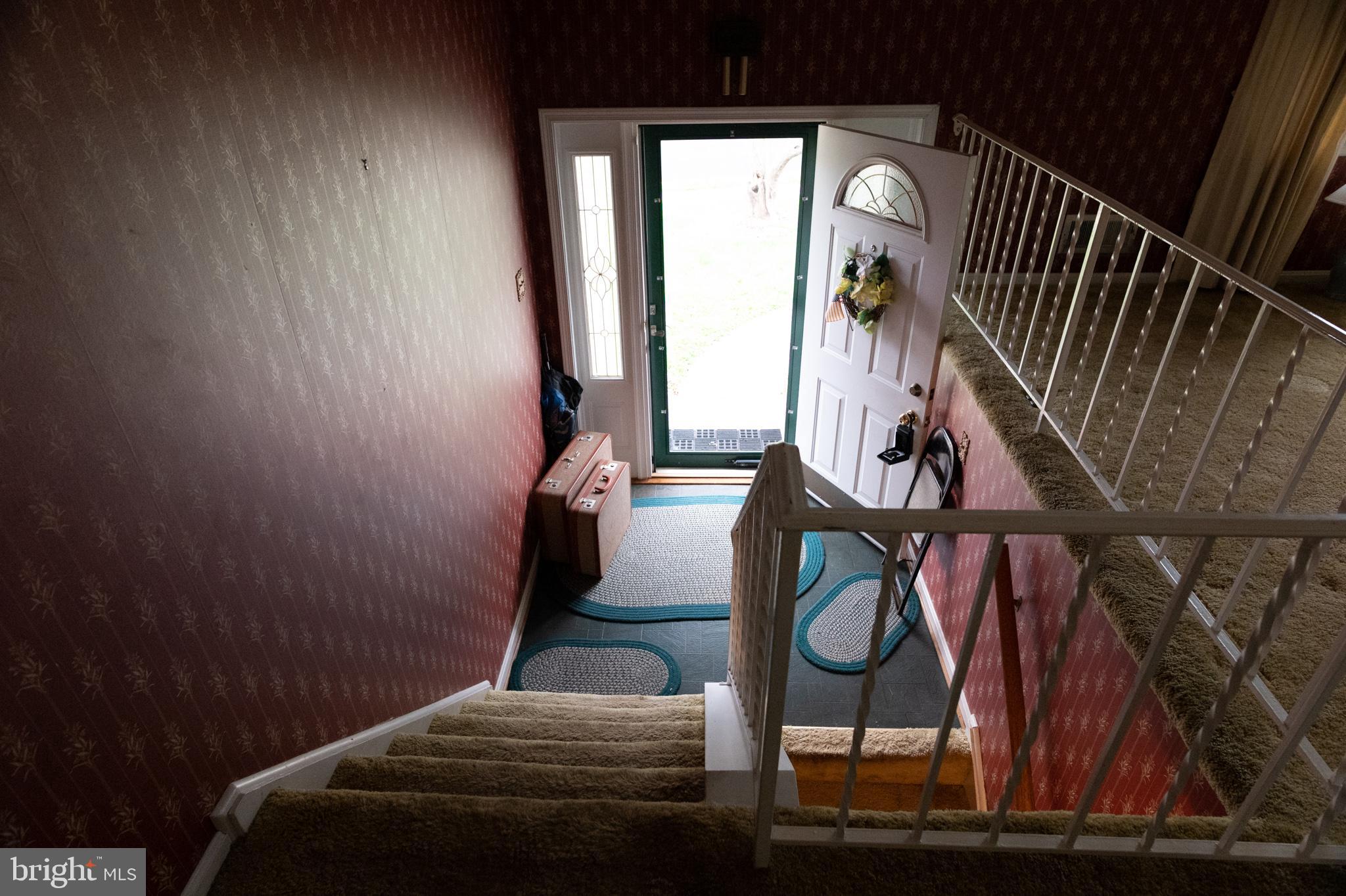 7601 Hayfield Road Alexandria, VA 22315 - Photo 15 of 35