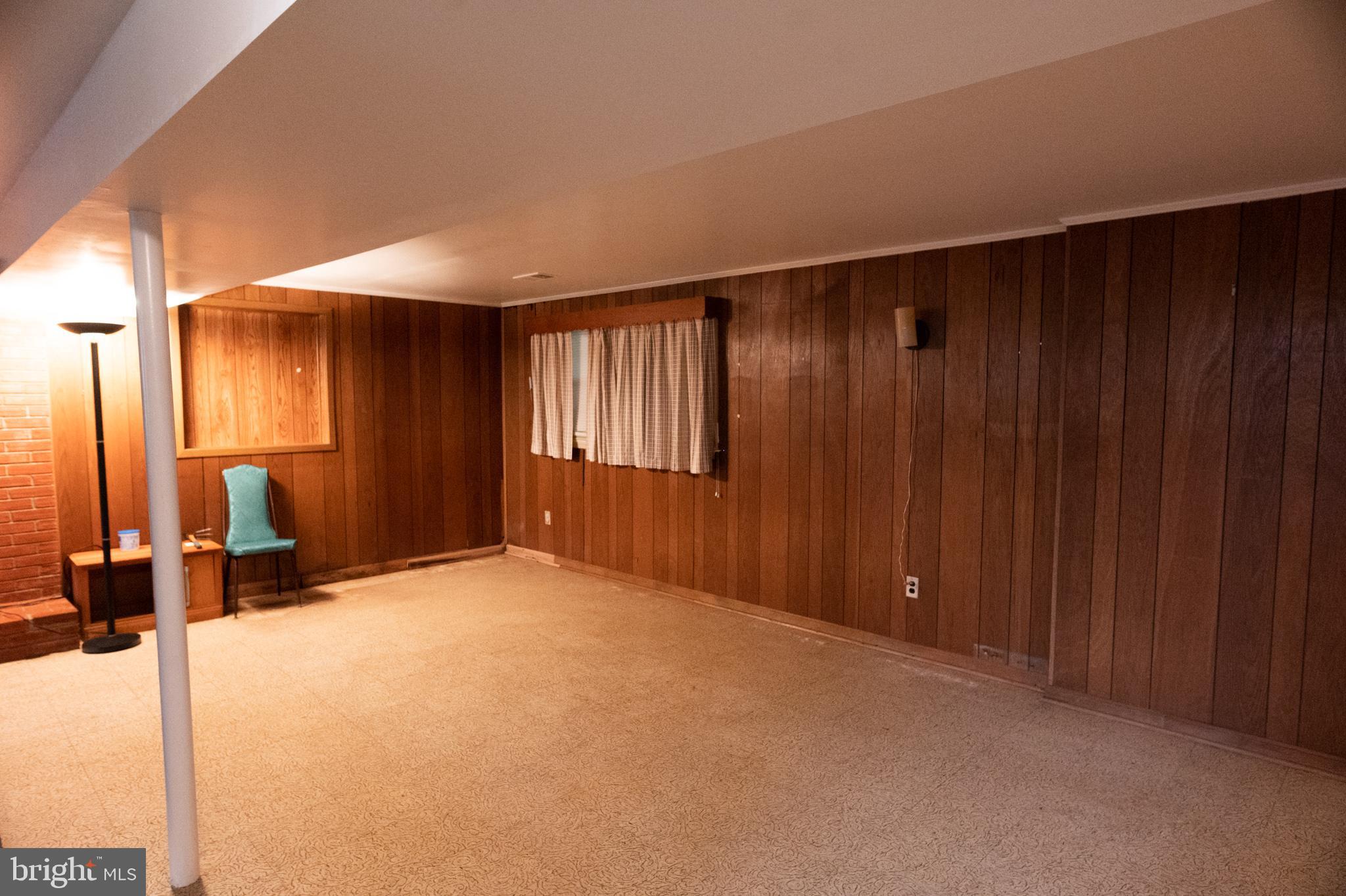 7601 Hayfield Road Alexandria, VA 22315 - Photo 18 of 35