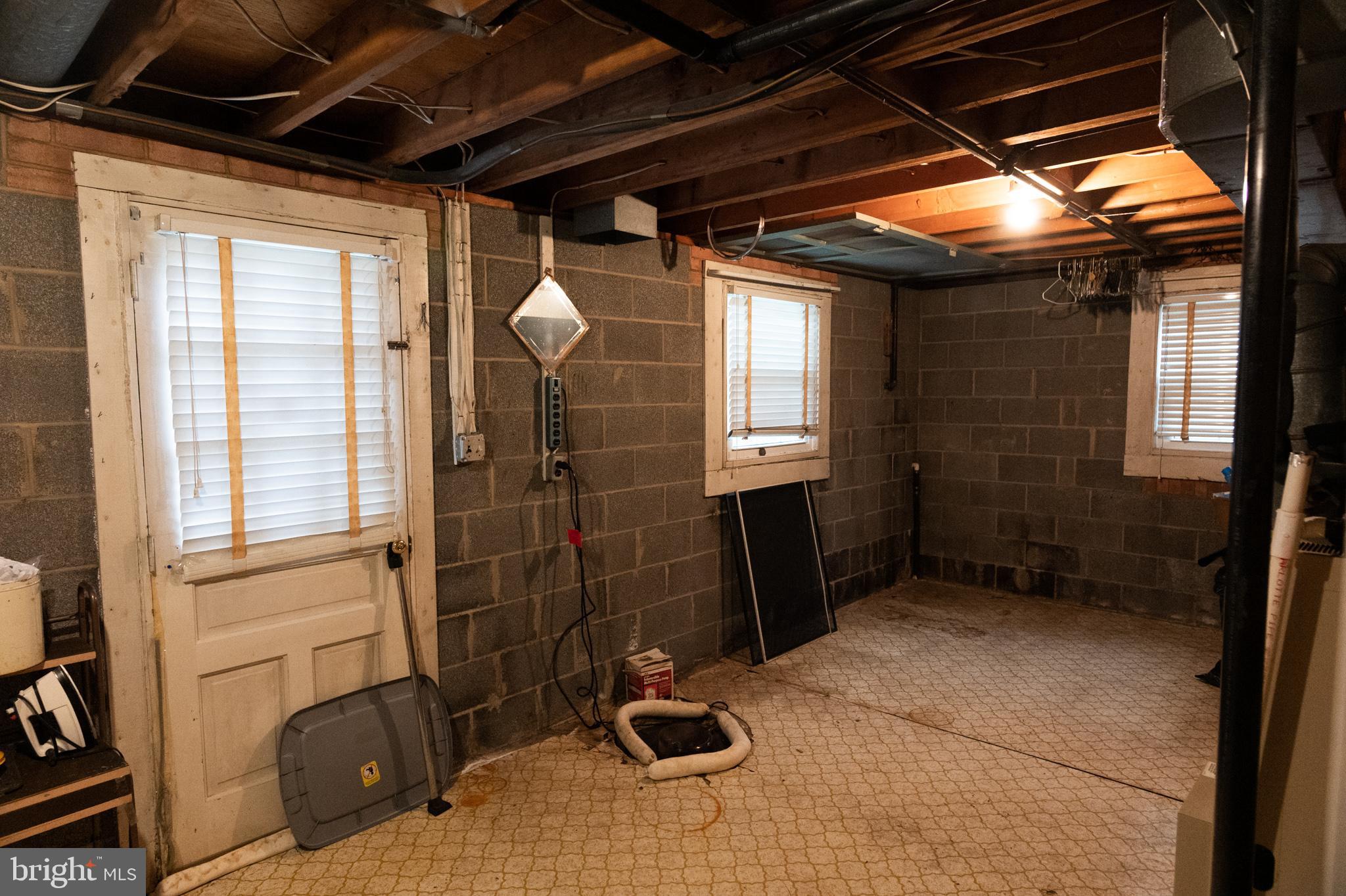 7601 Hayfield Road Alexandria, VA 22315 - Photo 23 of 35