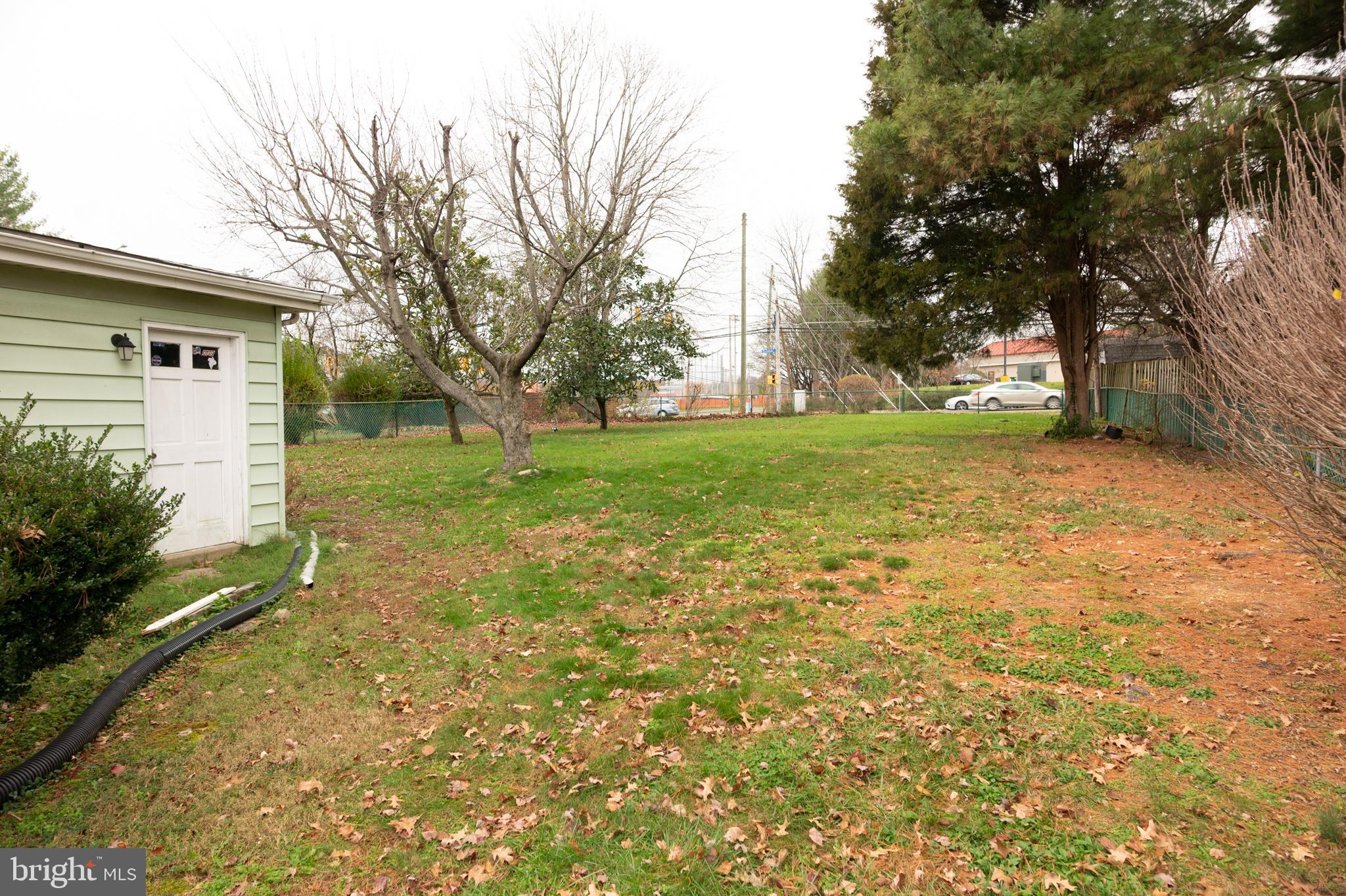 7601 Hayfield Road Alexandria, VA 22315 - Photo 30 of 35