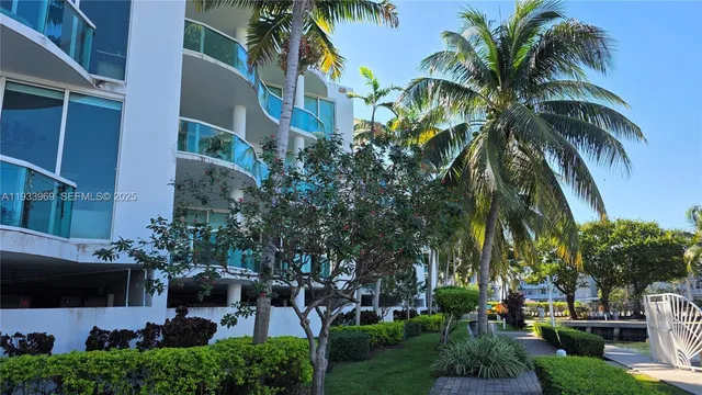 $650,000 | 7900 Harbor Island Drive, Unit 703, North Bay Village, FL 33141