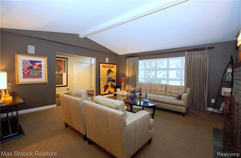 35145 Old Timber Road Farmington Hills, MI 48331 - Photo 10 of 48