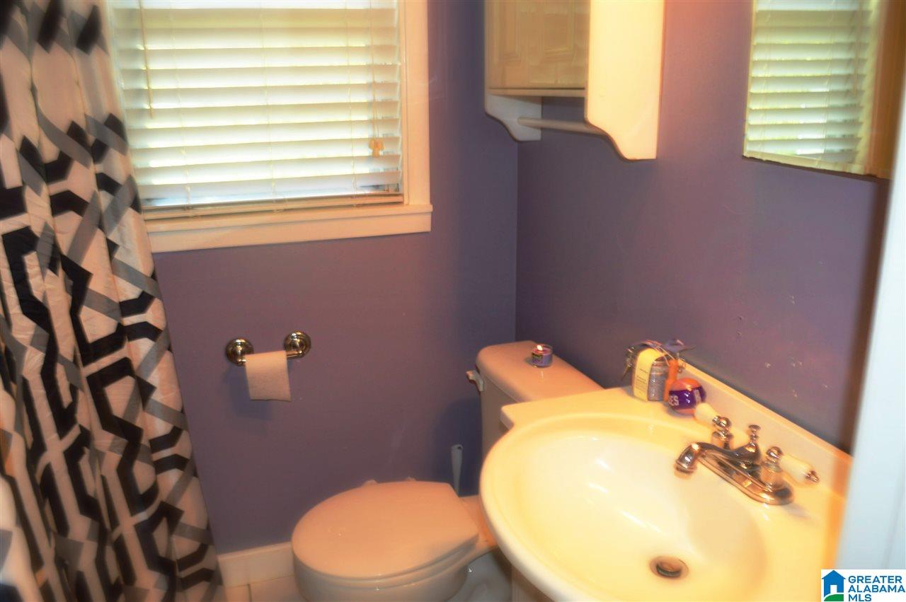 705 4th Avenue South Jasper, AL 35501 - Photo 5 of 9