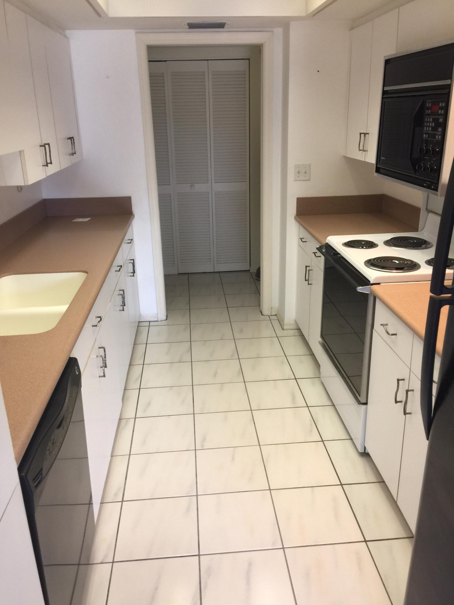 120 Southeast 5th Avenue, Unit 321 Boca Raton, FL 33432 - Photo 9 of 11 120 SE 5th Ave 321 unfurnished (3)