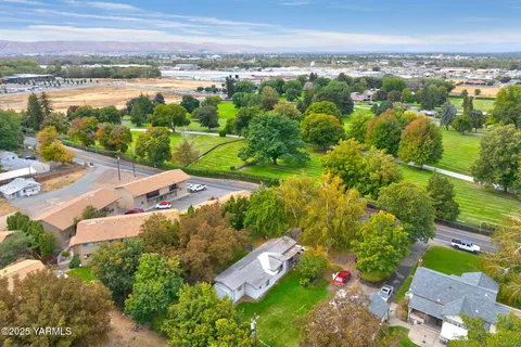 a view of lake with beach