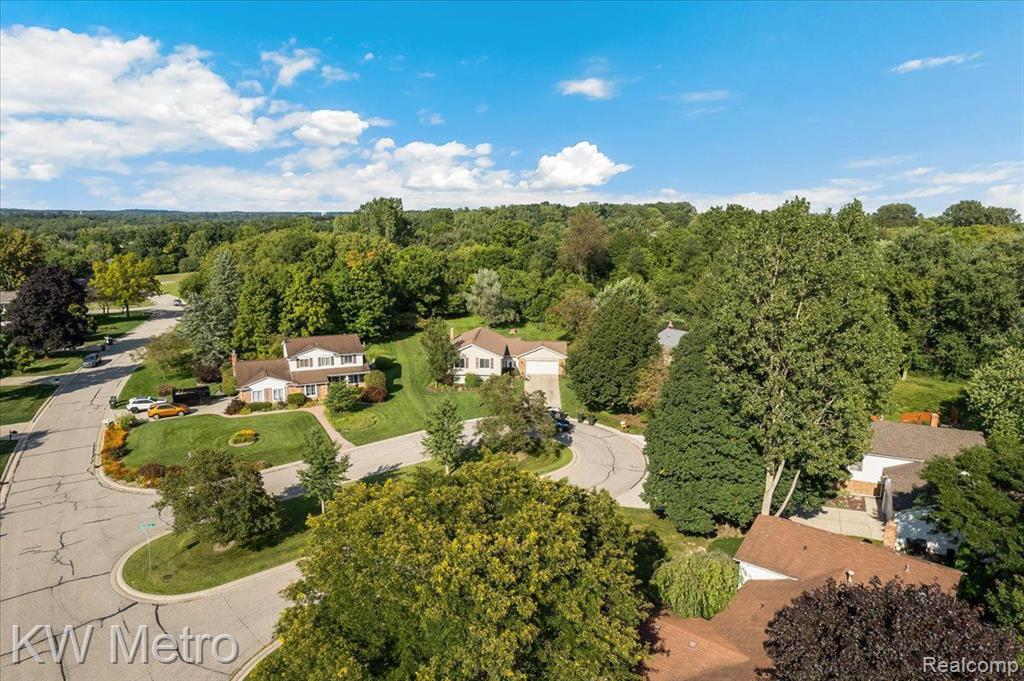 1411 Deerhurst Court Rochester Hills, MI 48307 - Photo 34 of 48