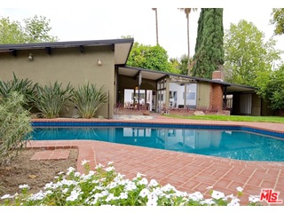 7706 Bothwell Road Reseda, CA 91335 - Photo 2 of 25 Gallery Image 2