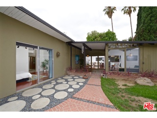 7706 Bothwell Road Reseda, CA 91335 - Photo 3 of 25 Gallery Image 3