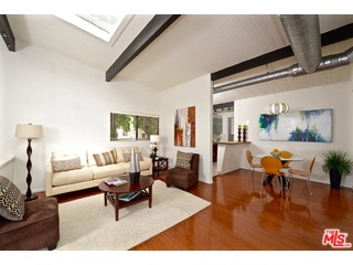 7706 Bothwell Road Reseda, CA 91335 - Photo 5 of 25 Gallery Image 5