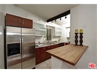 7706 Bothwell Road Reseda, CA 91335 - Photo 9 of 25 Gallery Image 9