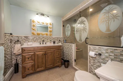 $899,000 | 3414 Riverside Drive, Oceanside, NY 11572