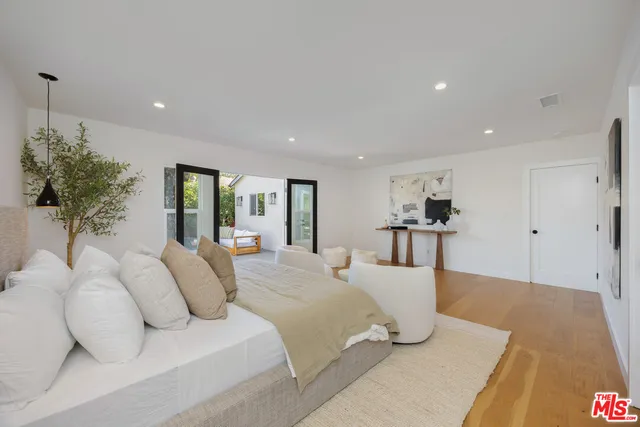 $1,799,000 | 3953 South Victoria Avenue, Los Angeles, CA 90008