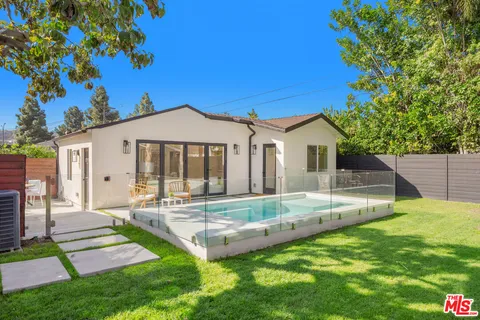 $1,799,000 | 3953 South Victoria Avenue, Los Angeles, CA 90008