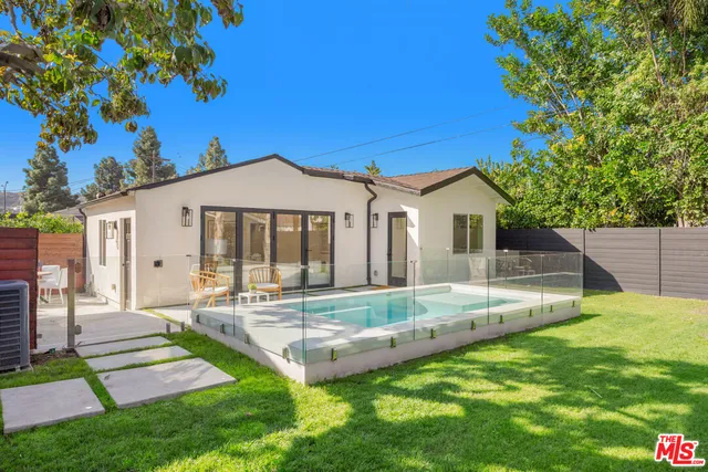 $1,799,000 | 3953 South Victoria Avenue, Los Angeles, CA 90008