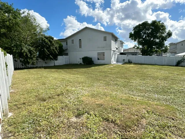 $3,400 | 5516 Northwest 22nd Street, Unit 5516, Lauderhill, FL 33313