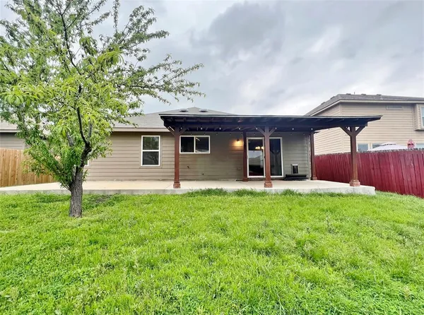 $2,195 | 9925 Amaryllis Lane, Fort Worth, TX 76108