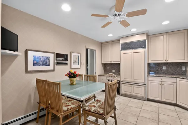$1,275,000 | 217 North Argyle Avenue, Margate City, NJ 08402