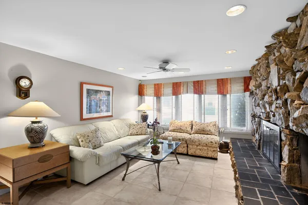 $1,275,000 | 217 North Argyle Avenue, Margate City, NJ 08402