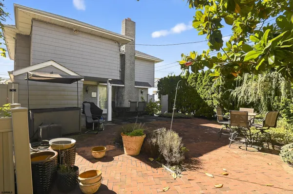 $1,275,000 | 217 North Argyle Avenue, Margate City, NJ 08402
