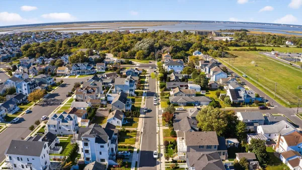 $1,275,000 | 217 North Argyle Avenue, Margate City, NJ 08402