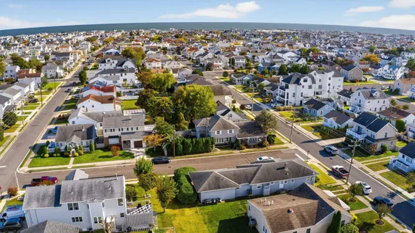 $1,275,000 | 217 North Argyle Avenue, Margate City, NJ 08402