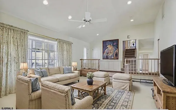 $1,275,000 | 217 North Argyle Avenue, Margate City, NJ 08402