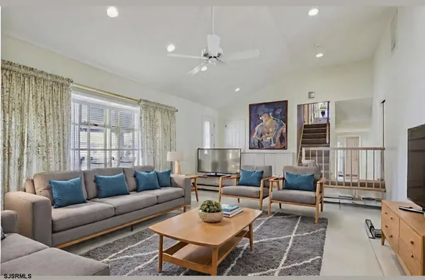 $1,275,000 | 217 North Argyle Avenue, Margate City, NJ 08402
