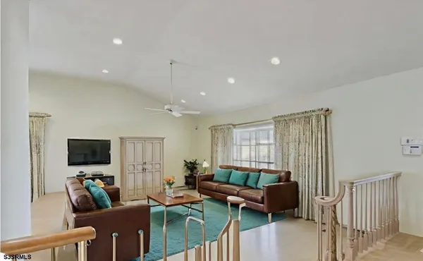 $1,275,000 | 217 North Argyle Avenue, Margate City, NJ 08402