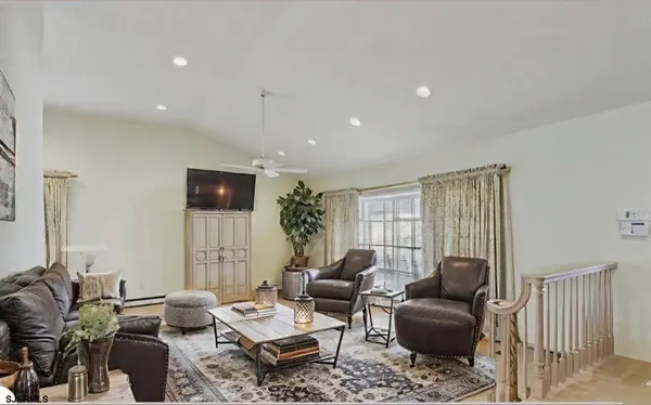 $1,275,000 | 217 North Argyle Avenue, Margate City, NJ 08402