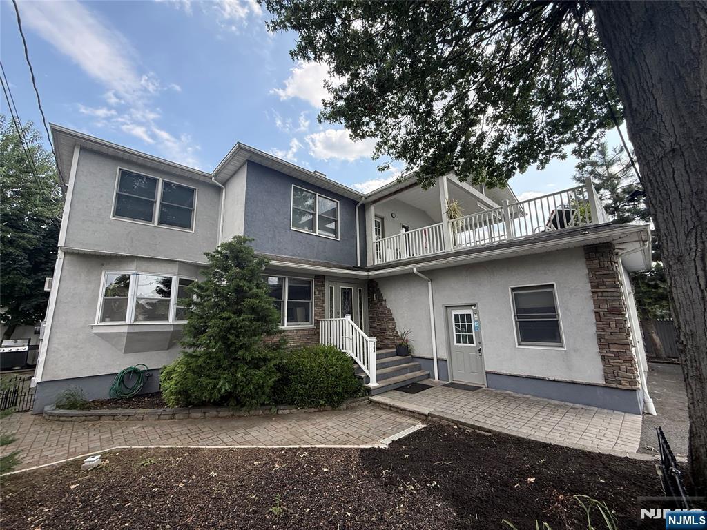 444 Riverside Avenue Lyndhurst, NJ 07071 - Photo 1 of 30 Gallery Image 1