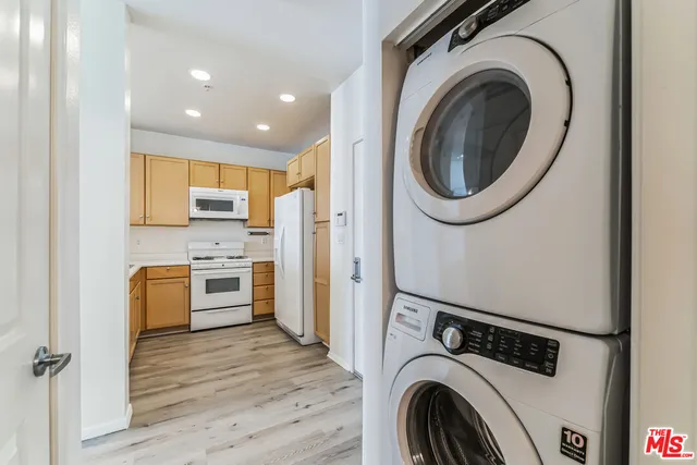 $4,750 | 6400 Crescent Park East, Unit 217, Playa Vista, CA 90094