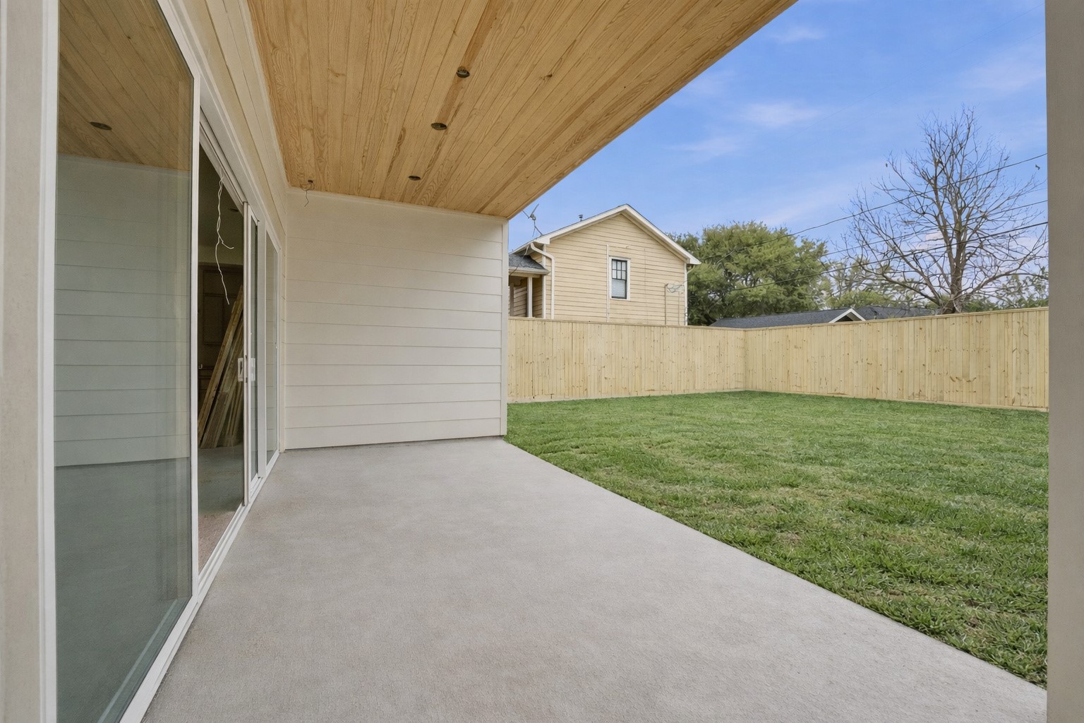 609 East 25th Street Houston, TX 77008 - Photo 35 of 42 A 23 ft x 9 ft covered patio is ideal for relaxing with family and guests.