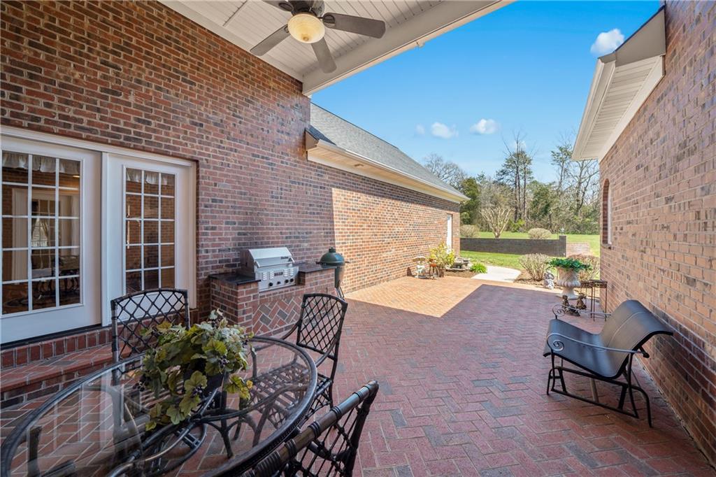 1176 James Farm Road Hickory, NC 28602 - Photo 4 of 46 Gallery Image 4