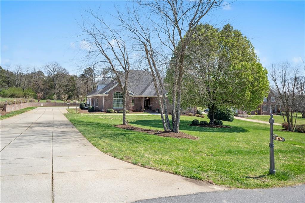 1176 James Farm Road Hickory, NC 28602 - Photo 6 of 46 Gallery Image 6
