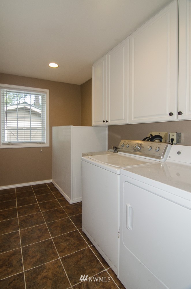 4074 Deer Lake Road Clinton, WA 98236 - Photo 14 of 21 Gallery Image 14