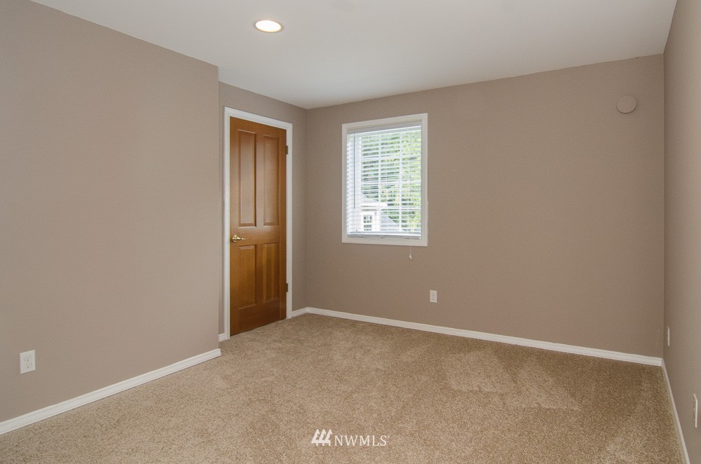 4074 Deer Lake Road Clinton, WA 98236 - Photo 20 of 21 Gallery Image 20