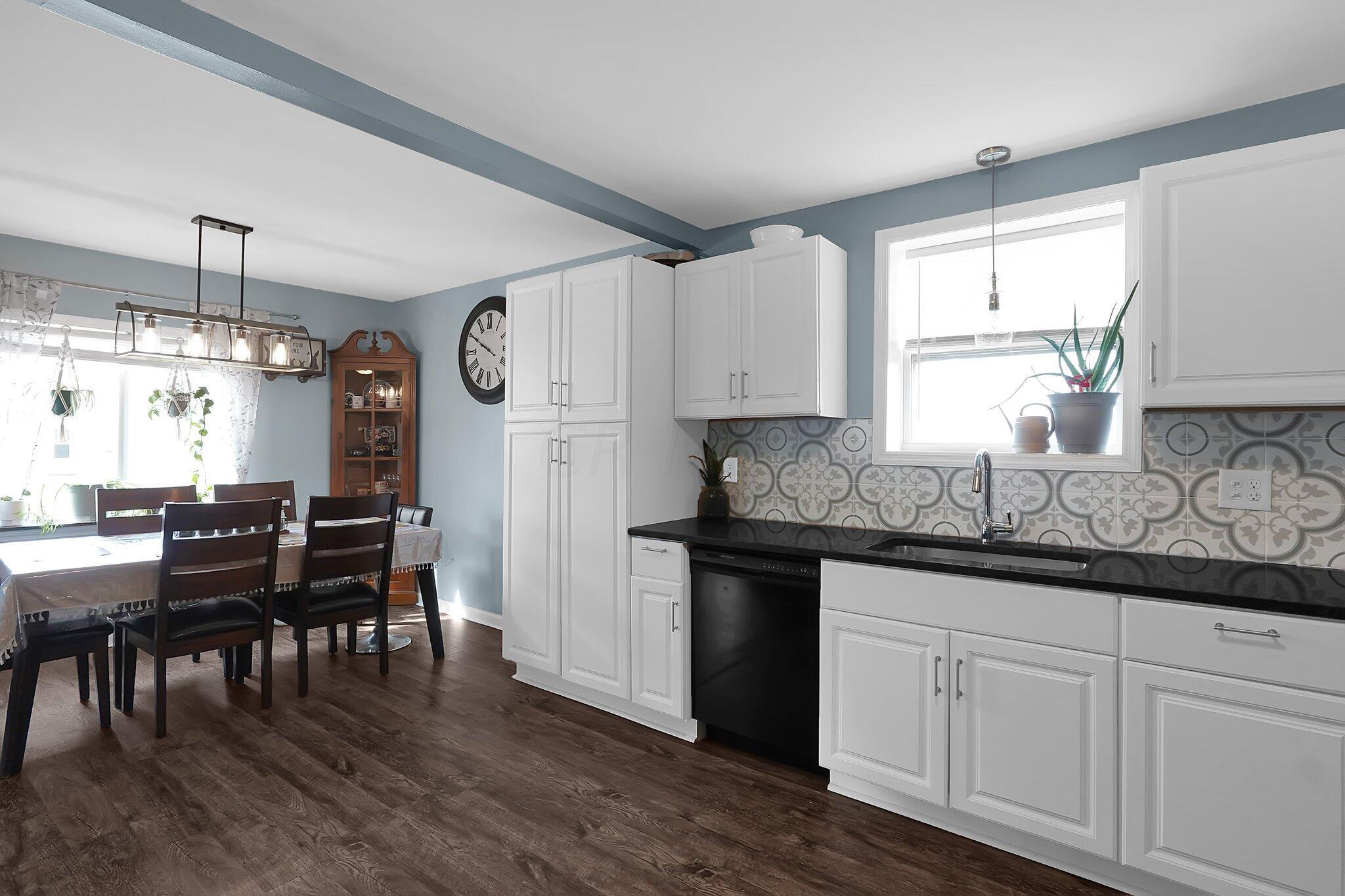 1540 East Weber Road Columbus, OH 43224 - Photo 12 of 28 kitchen/dining