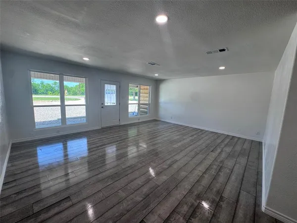 $1,200 | 7261 Highway 276, Unit 3, Point, TX 75472
