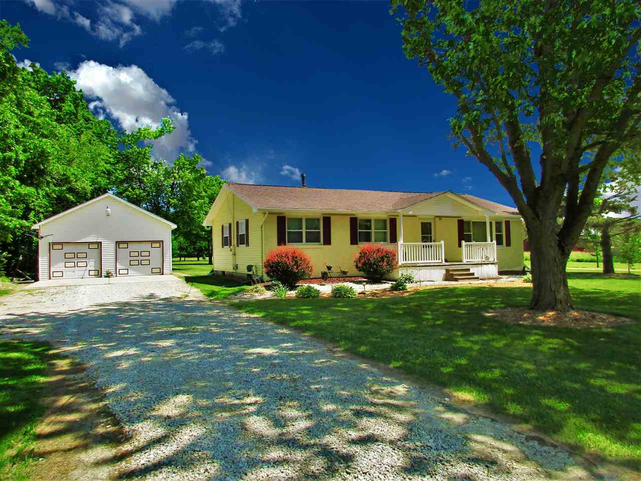 5281 South Sheridan Road Durand, MI 48429 - Photo 1 of 44