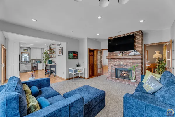 $545,000 | 1116 Oak Tree Drive, Lawrence, KS 66049