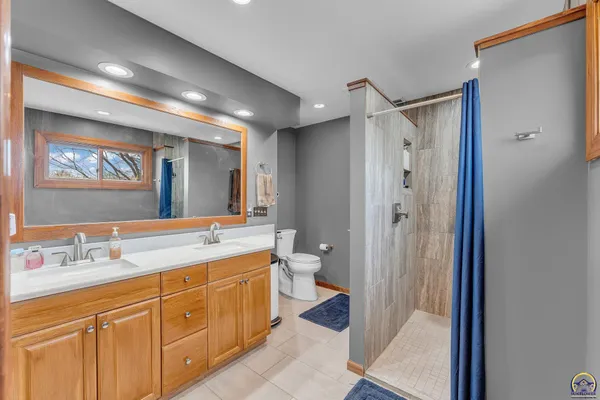 $545,000 | 1116 Oak Tree Drive, Lawrence, KS 66049