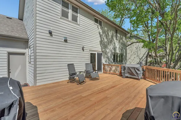 $545,000 | 1116 Oak Tree Drive, Lawrence, KS 66049