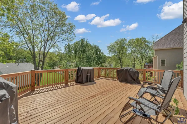 $545,000 | 1116 Oak Tree Drive, Lawrence, KS 66049