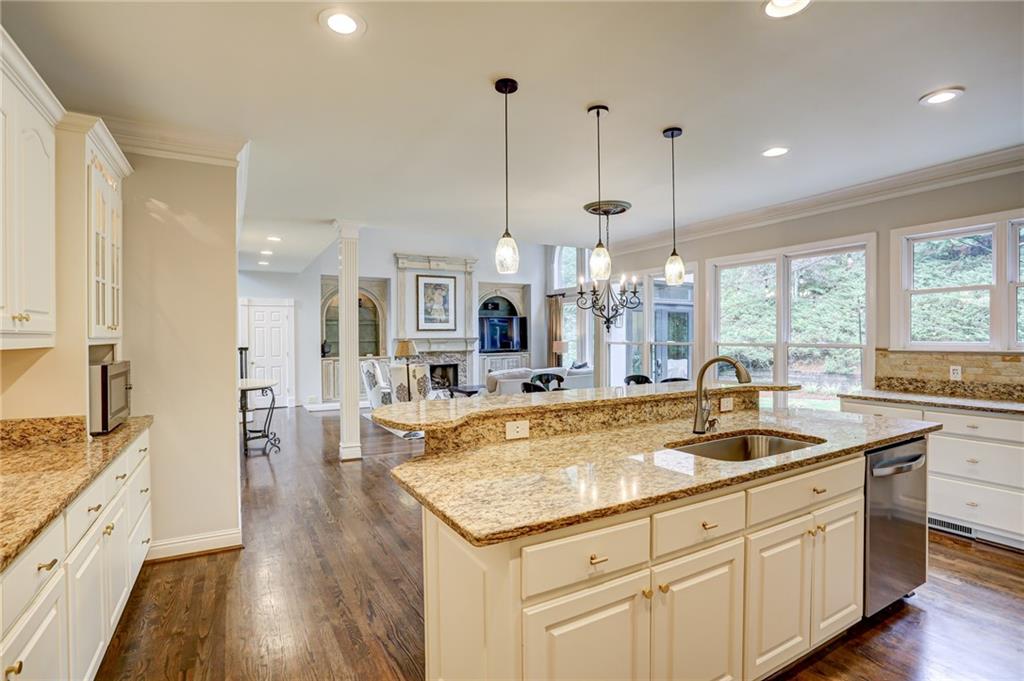 5940 Whitestone Lane Suwanee, GA 30024 - Photo 19 of 56