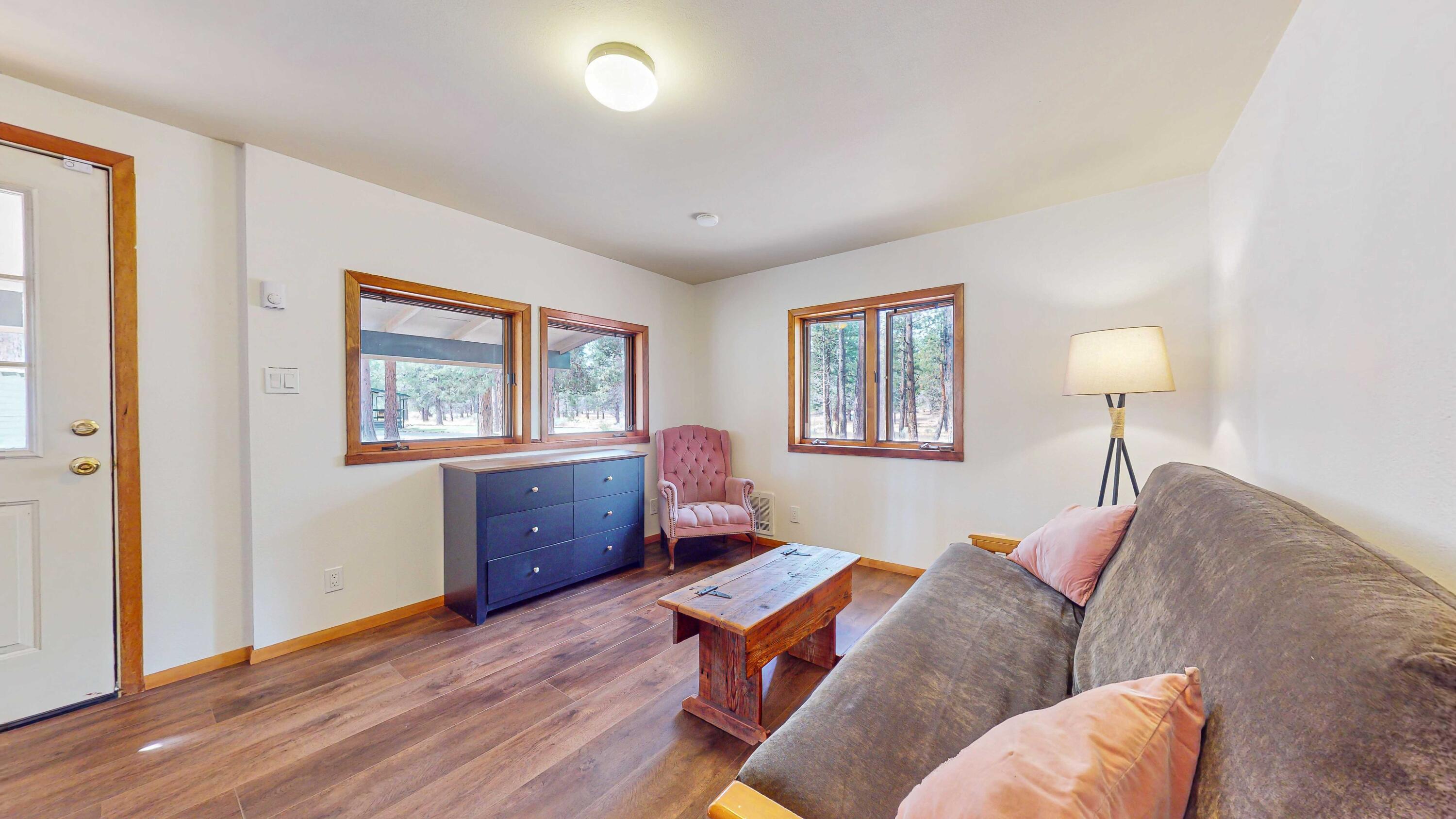 69370 Green Ridge Loop Sisters, OR 97759 - Photo 24 of 39 Guest house/studio