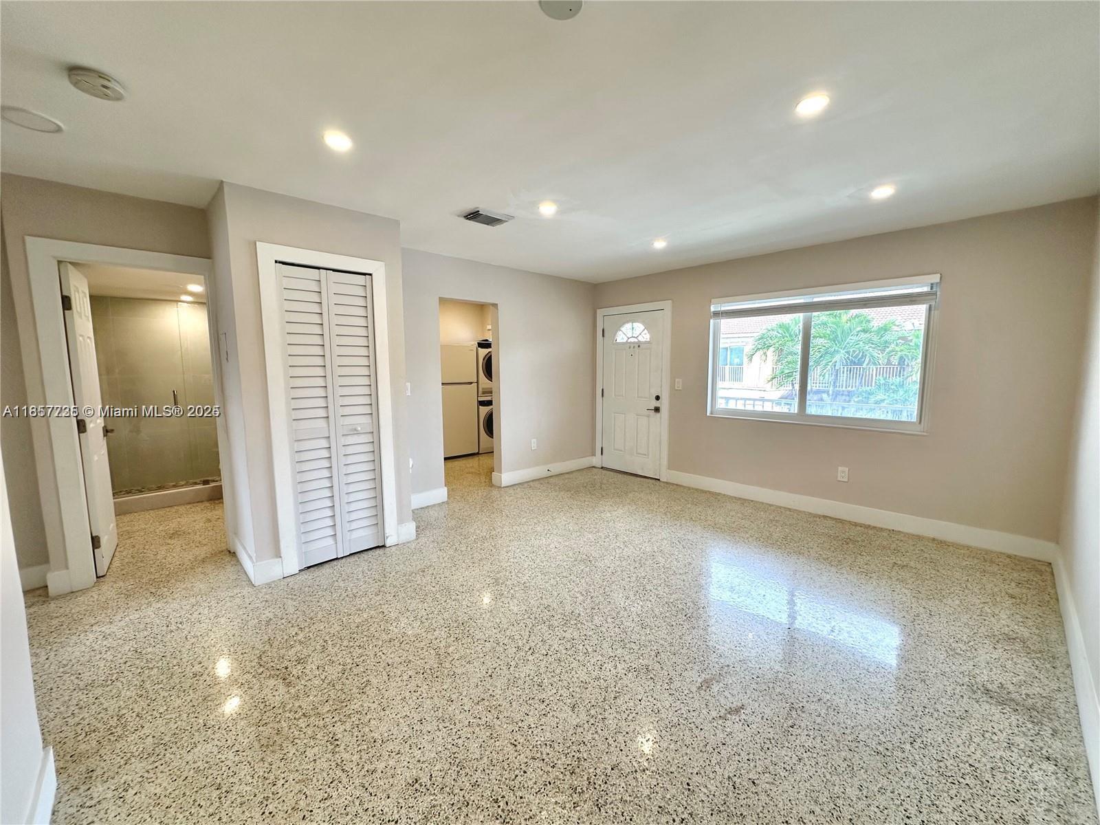 174 East 5th Street, Unit 5 Hialeah, FL 33010 - Photo 1 of 11